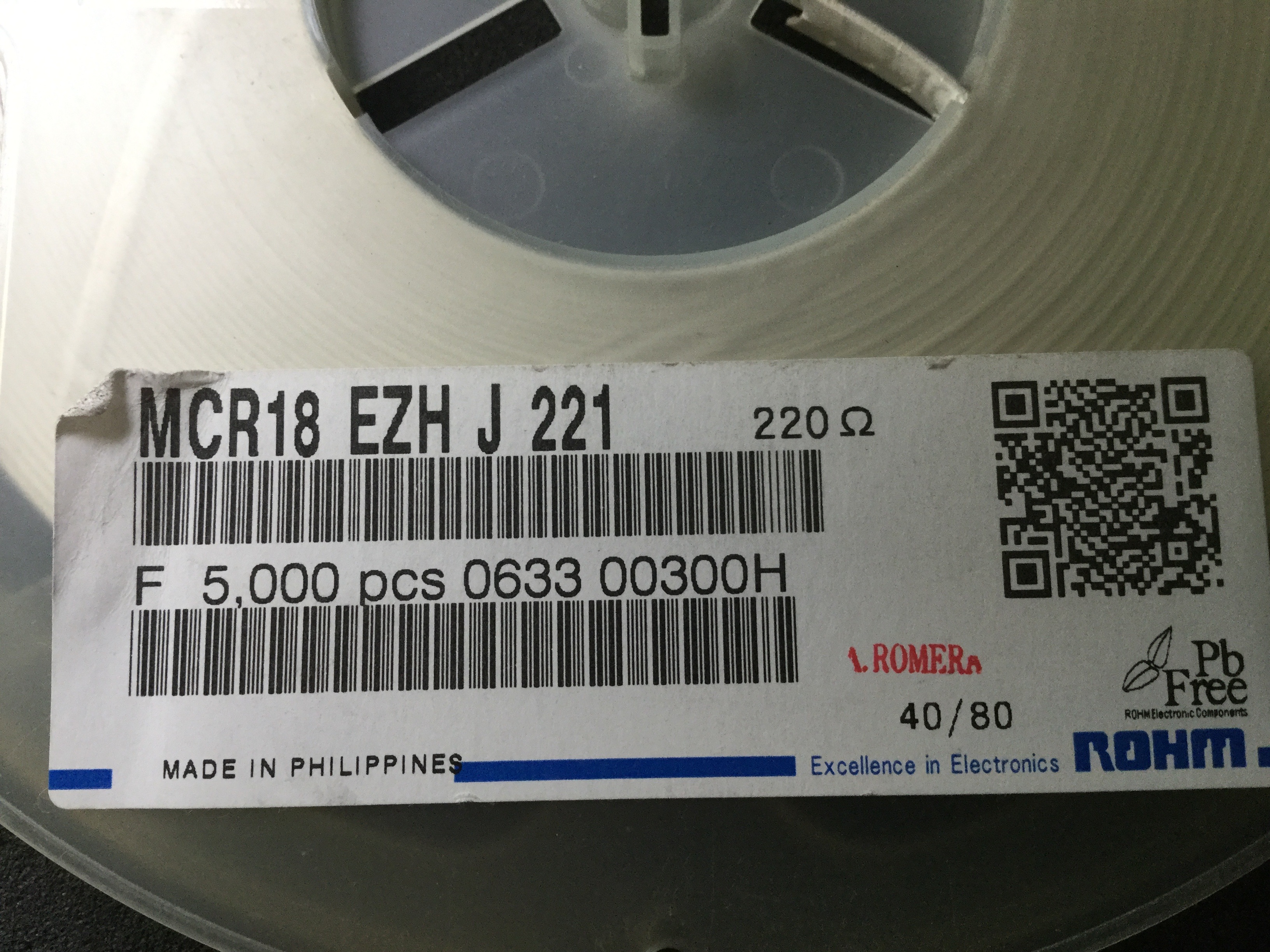 MCR18EZHJ221