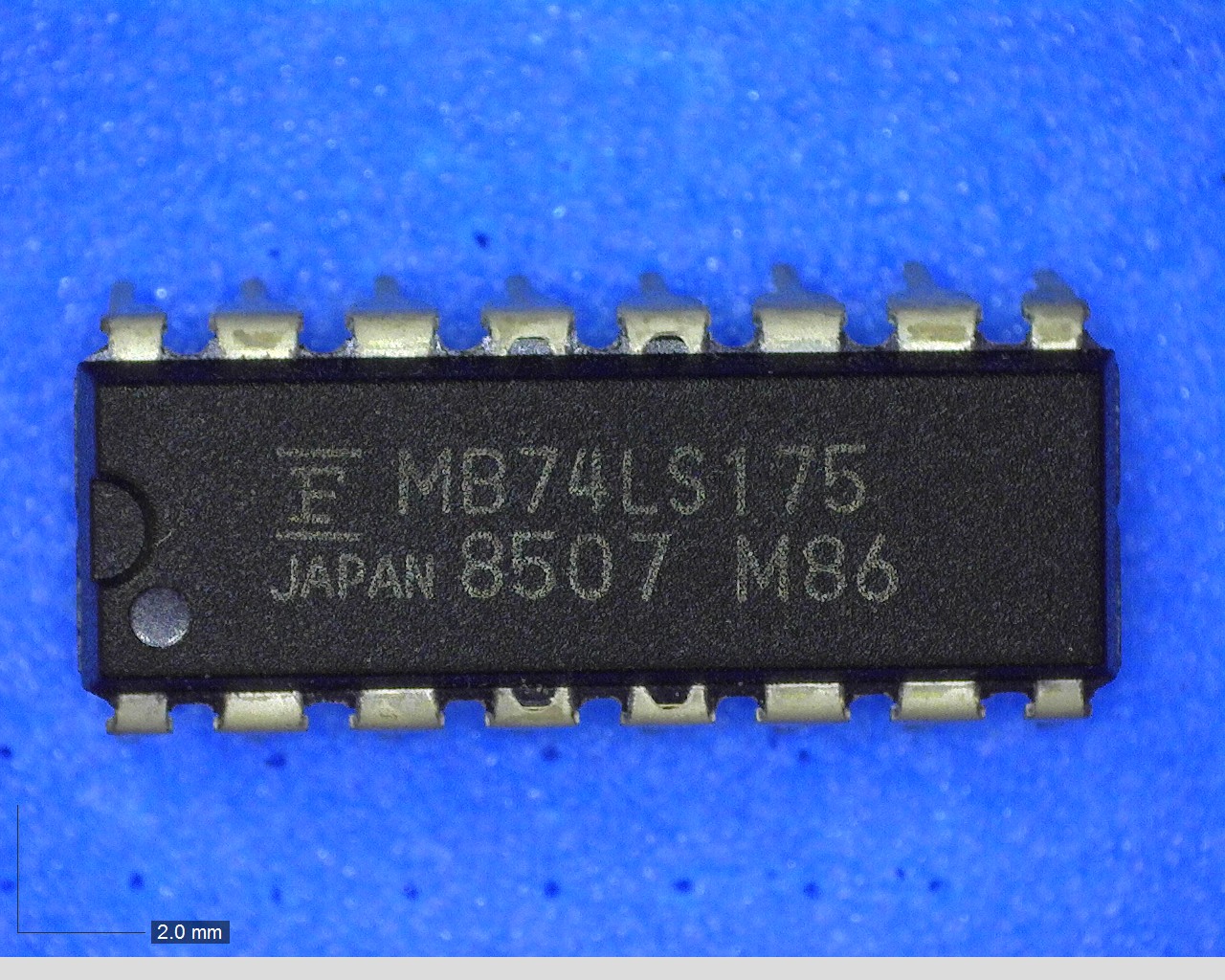 MB74LS175