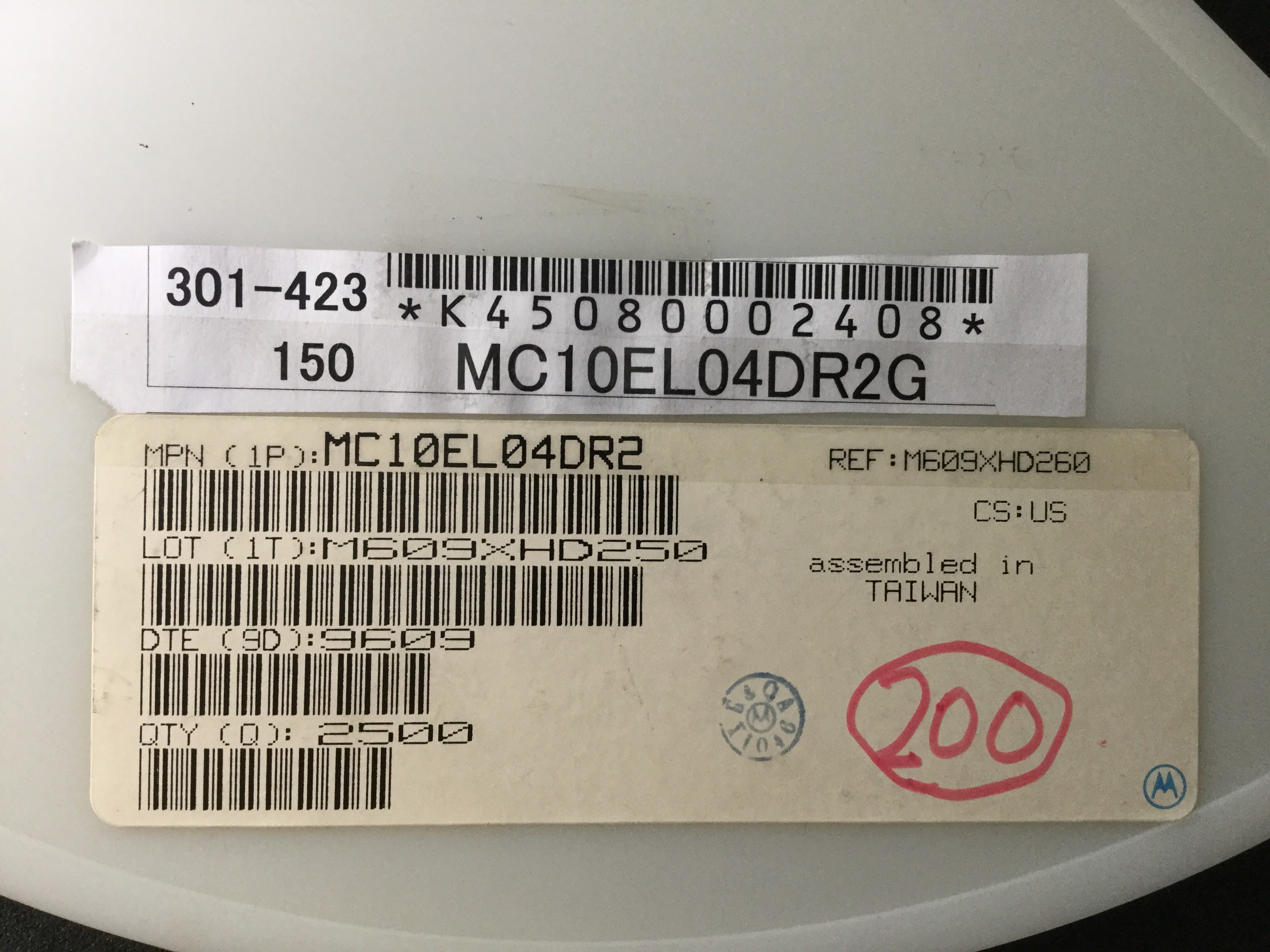 MC10EL04DR2