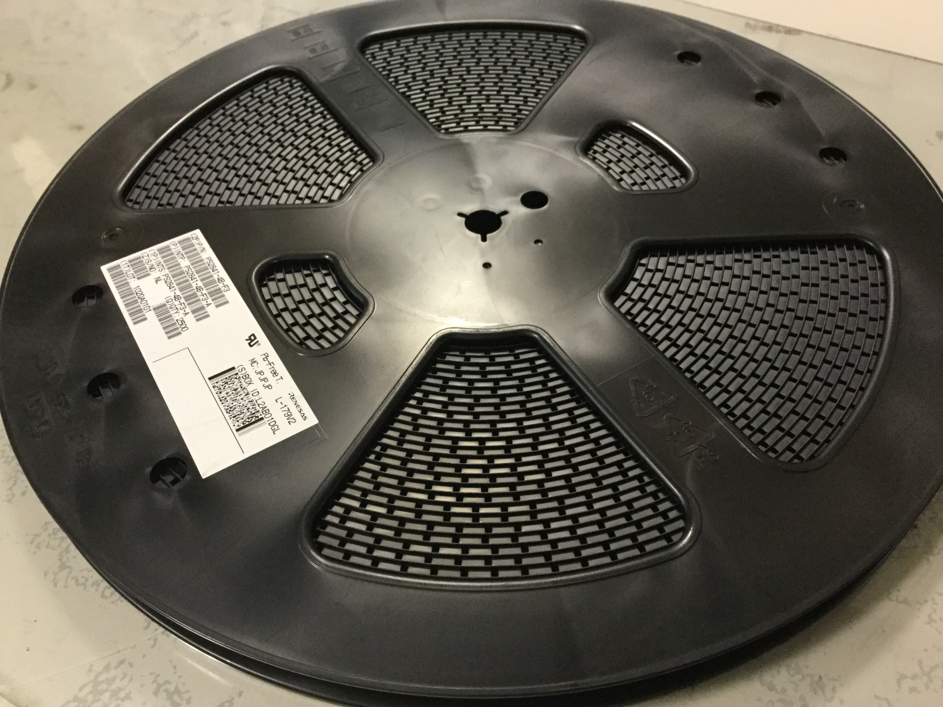 PS2841-4B-F3
