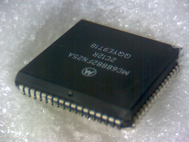 MC68882FN25A