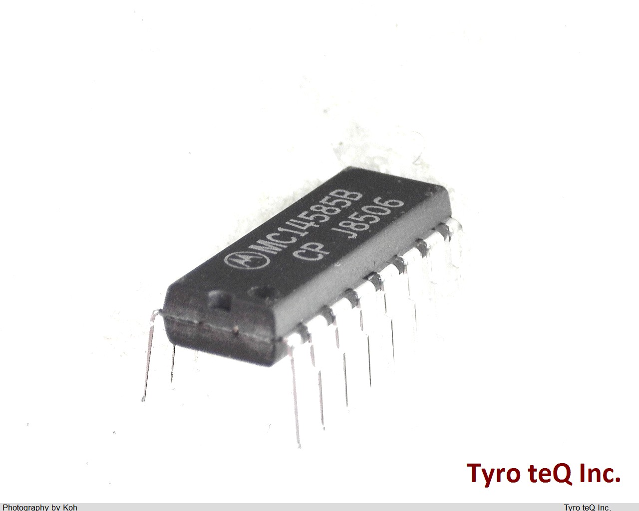 MC14585BCP