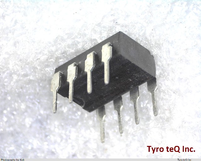 PC875