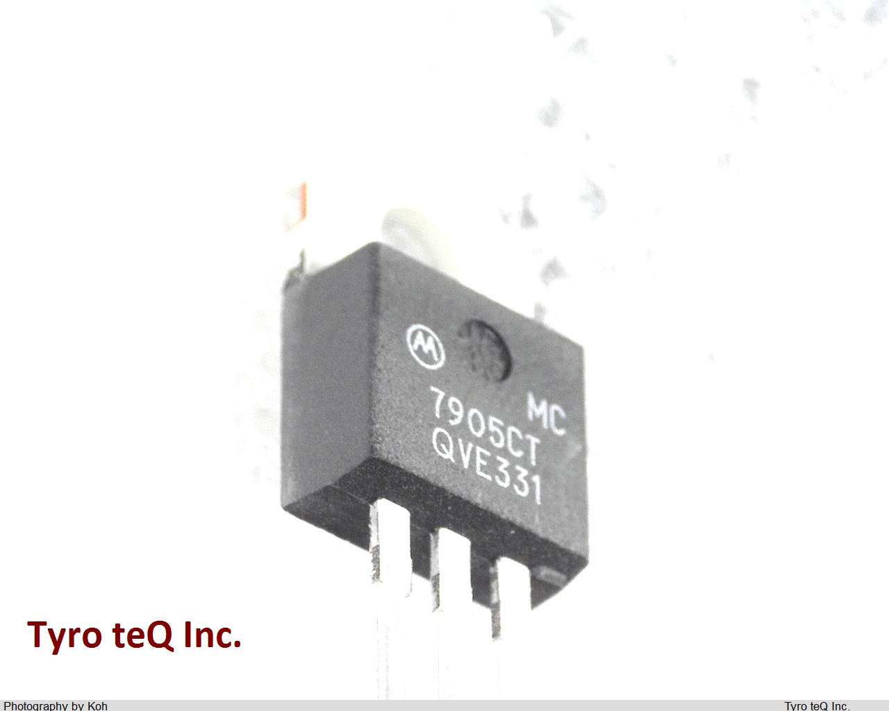 MC7905CT