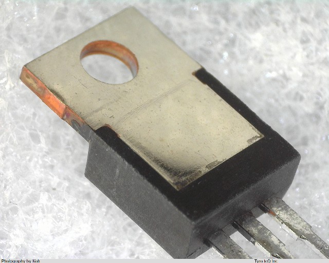 MC78T05CT