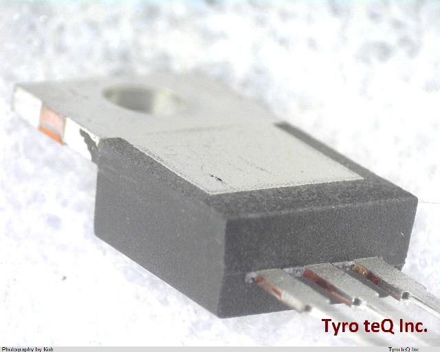 MC78T12CT