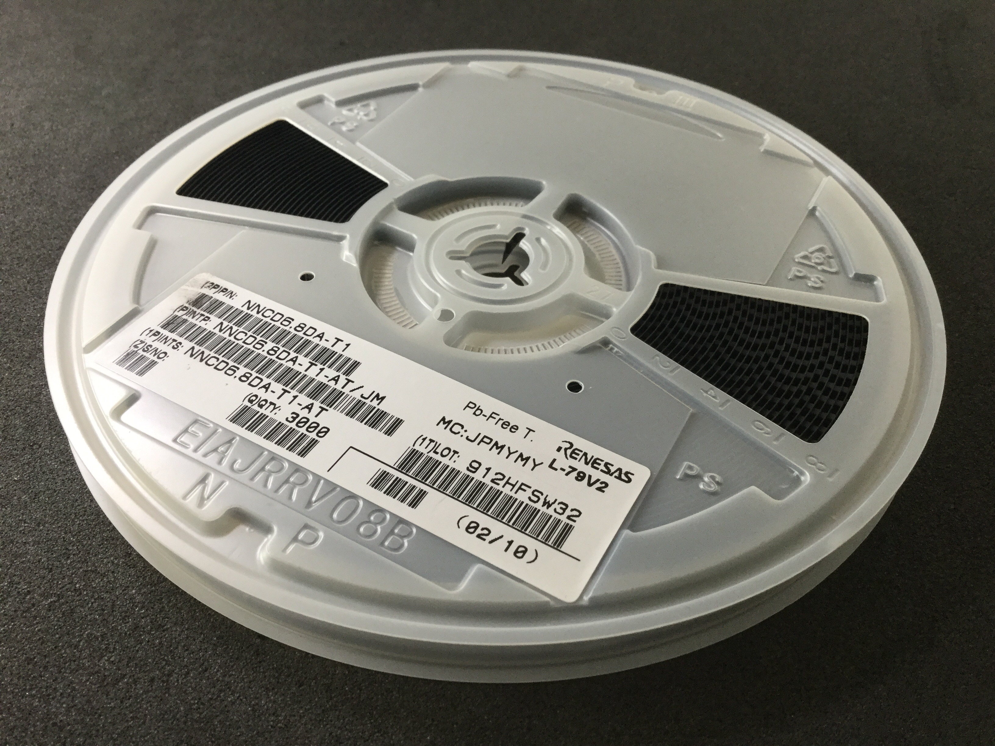 NNCD6.8DA-T1-AT
