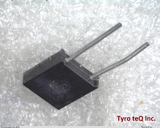 MCX100R00T