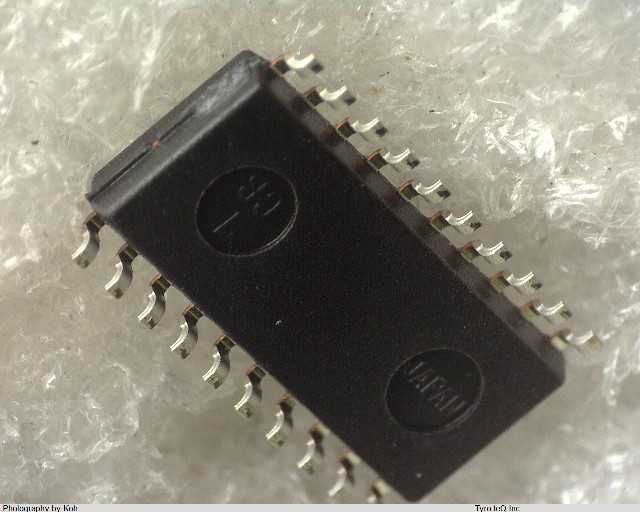 PCM1704U
