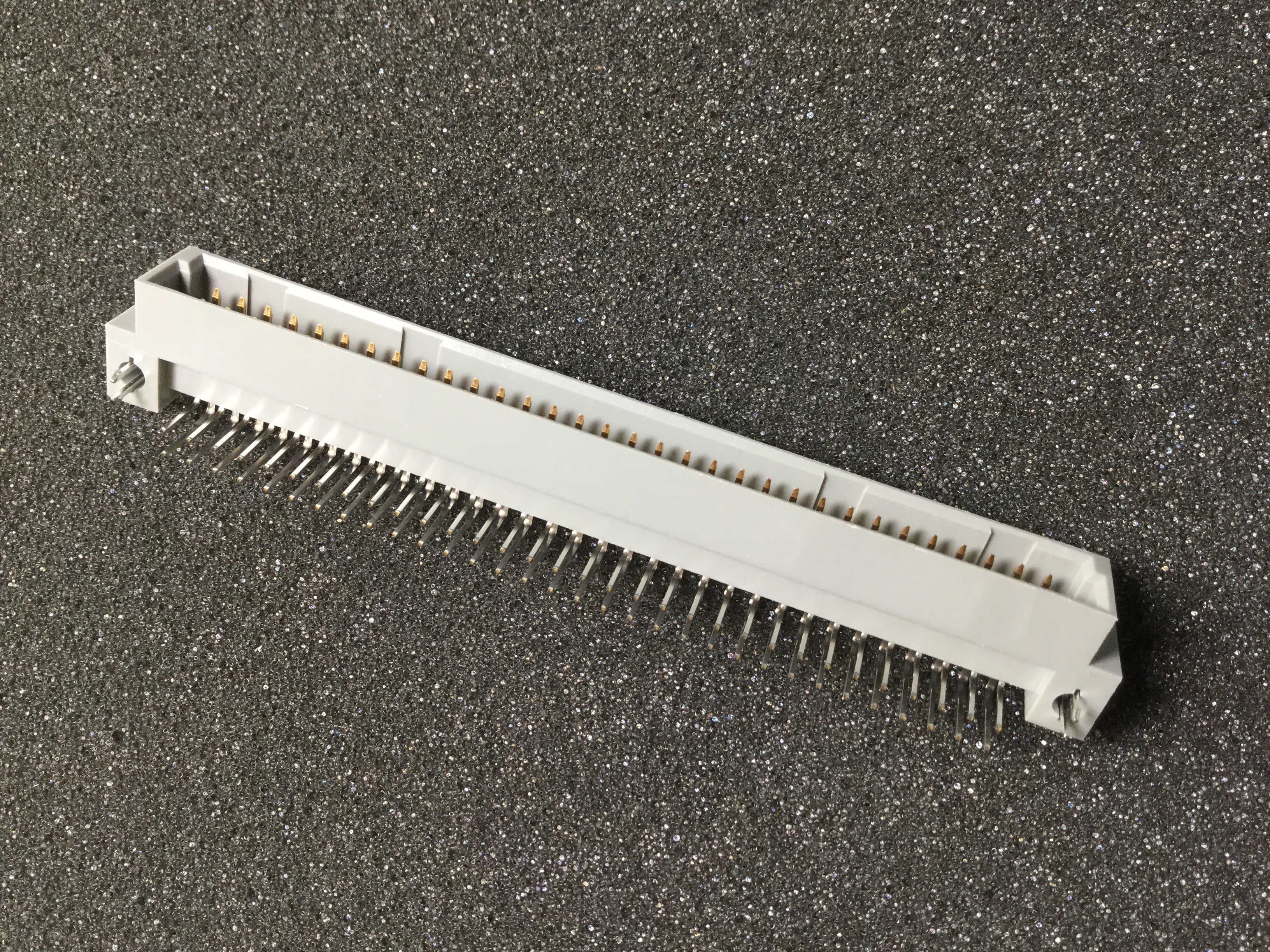 PCN10EA-64P-2.54DS
