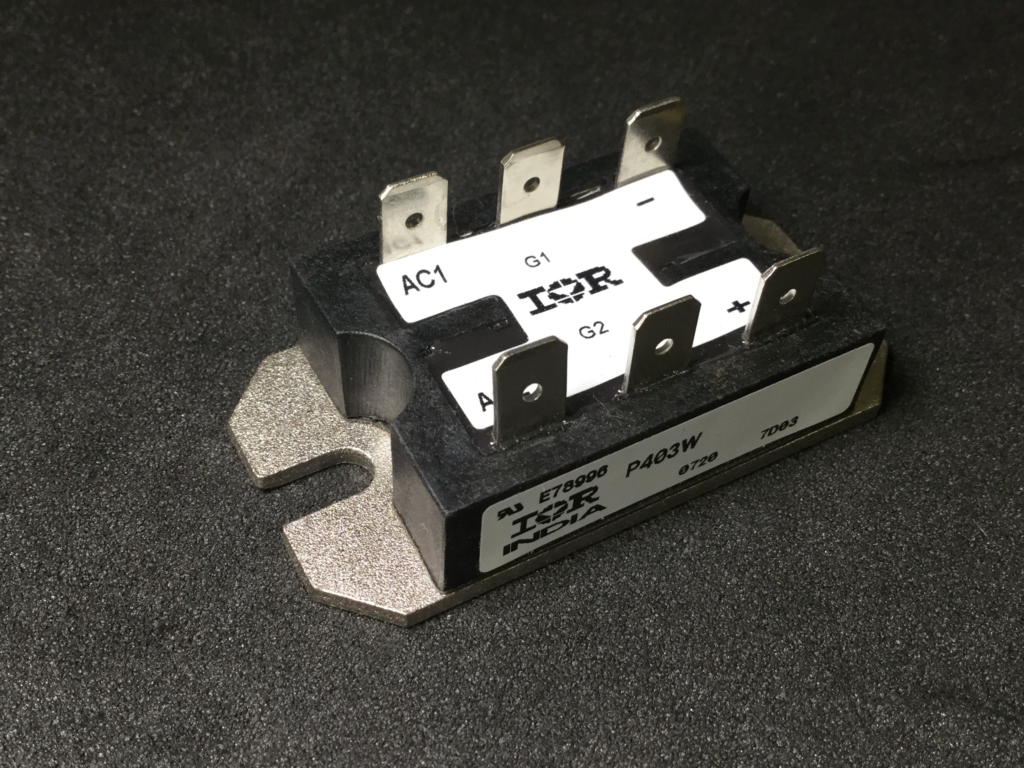 P403W