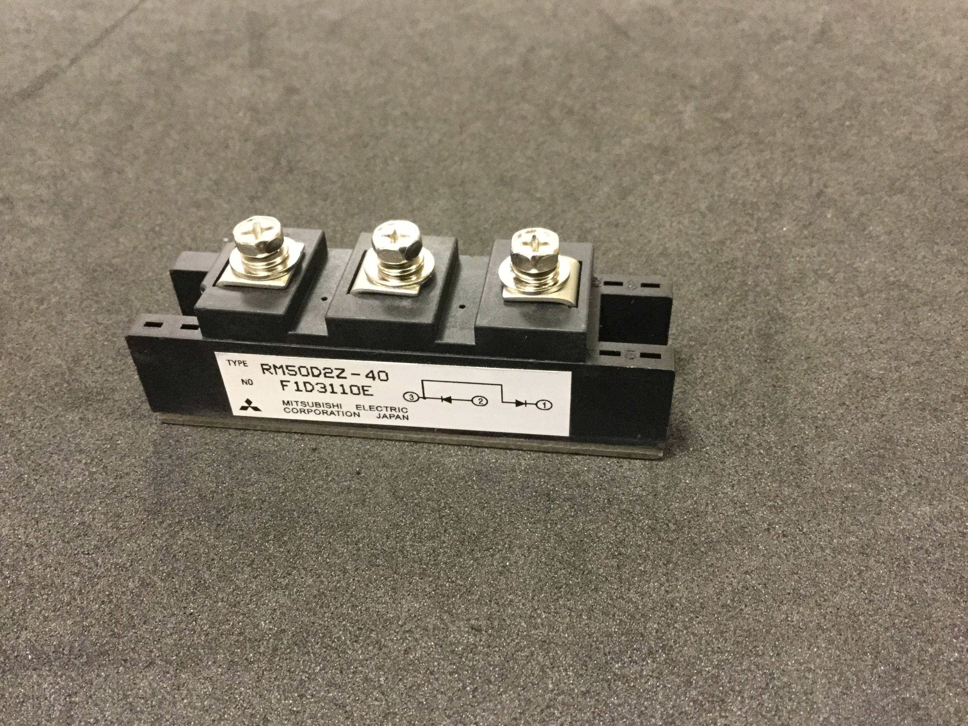 RM50D2Z-40