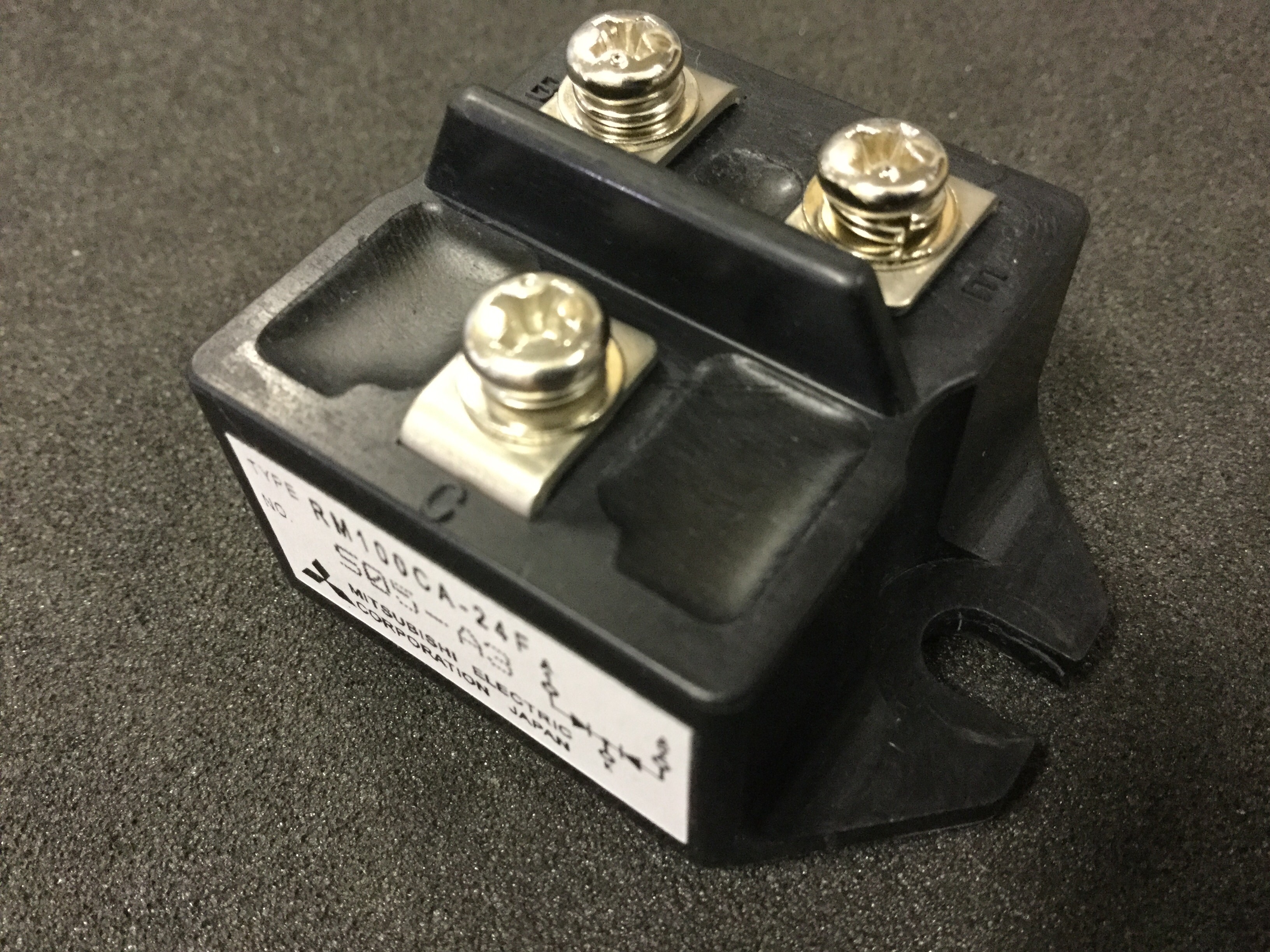 RM100CA-24F