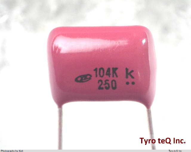 QXK2E104KTP
