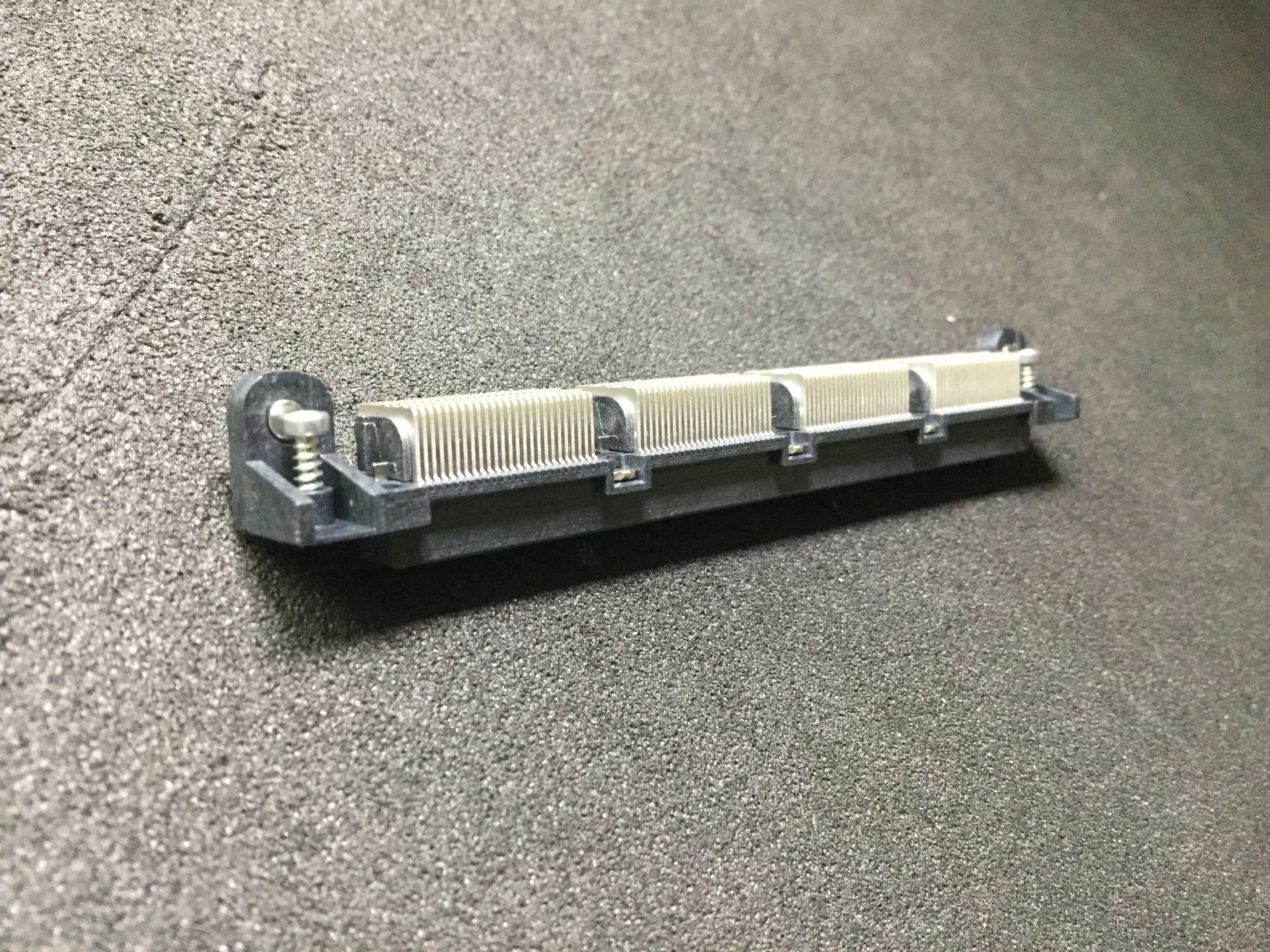 QTS-100-01-L-D-RA-WT-LS1