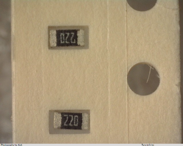 RK73B1JTTD220J
