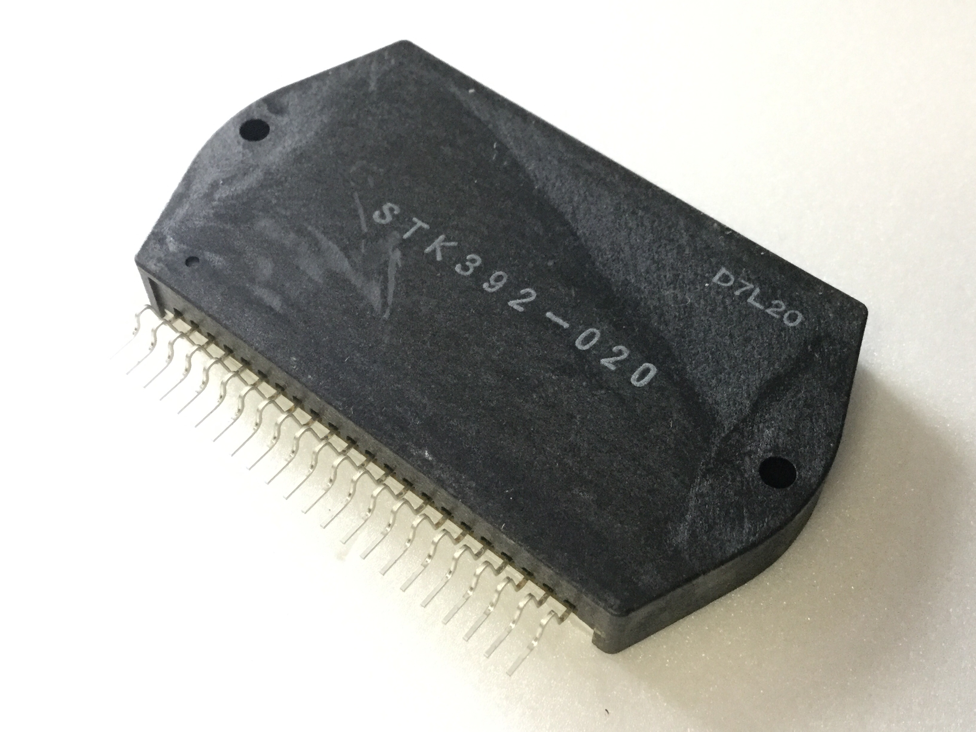 STK392-020-E