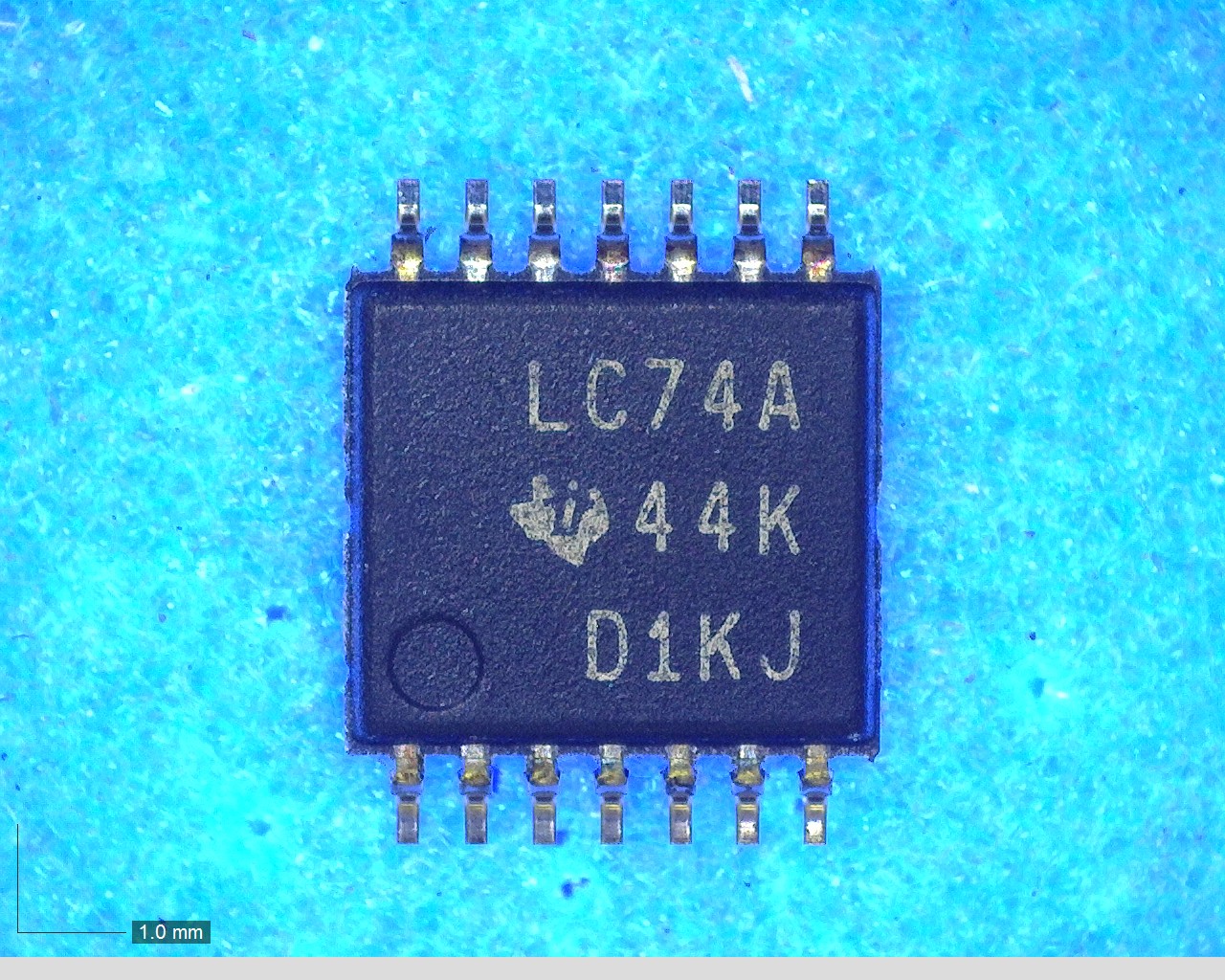 SN74LVC74APW
