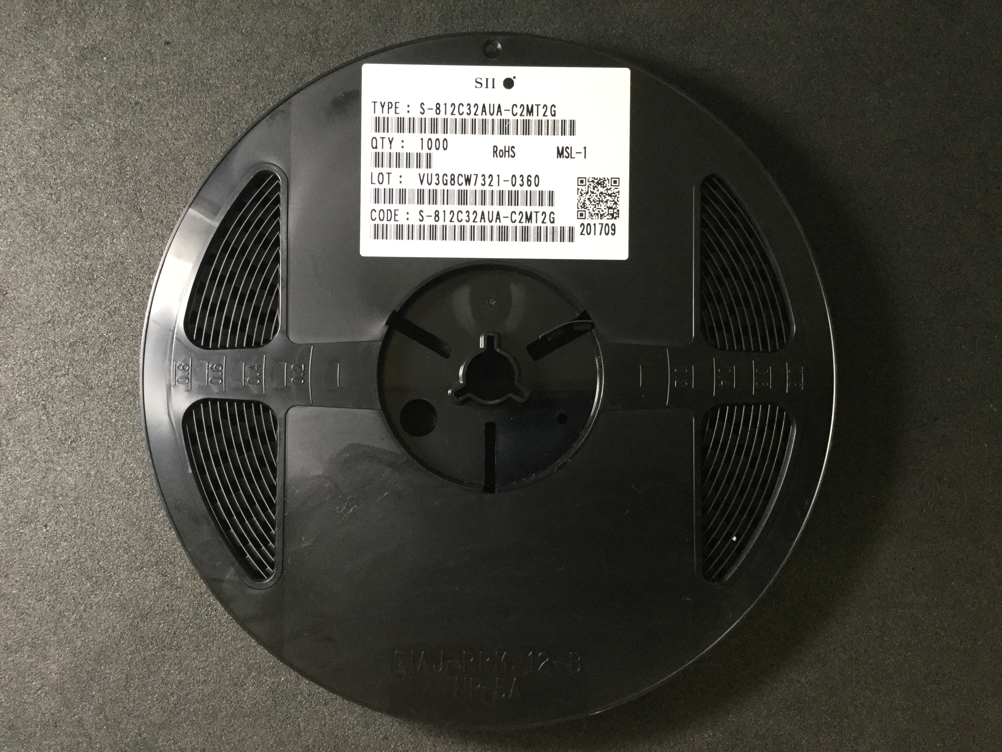 S-812C32AUA-C2MT2G