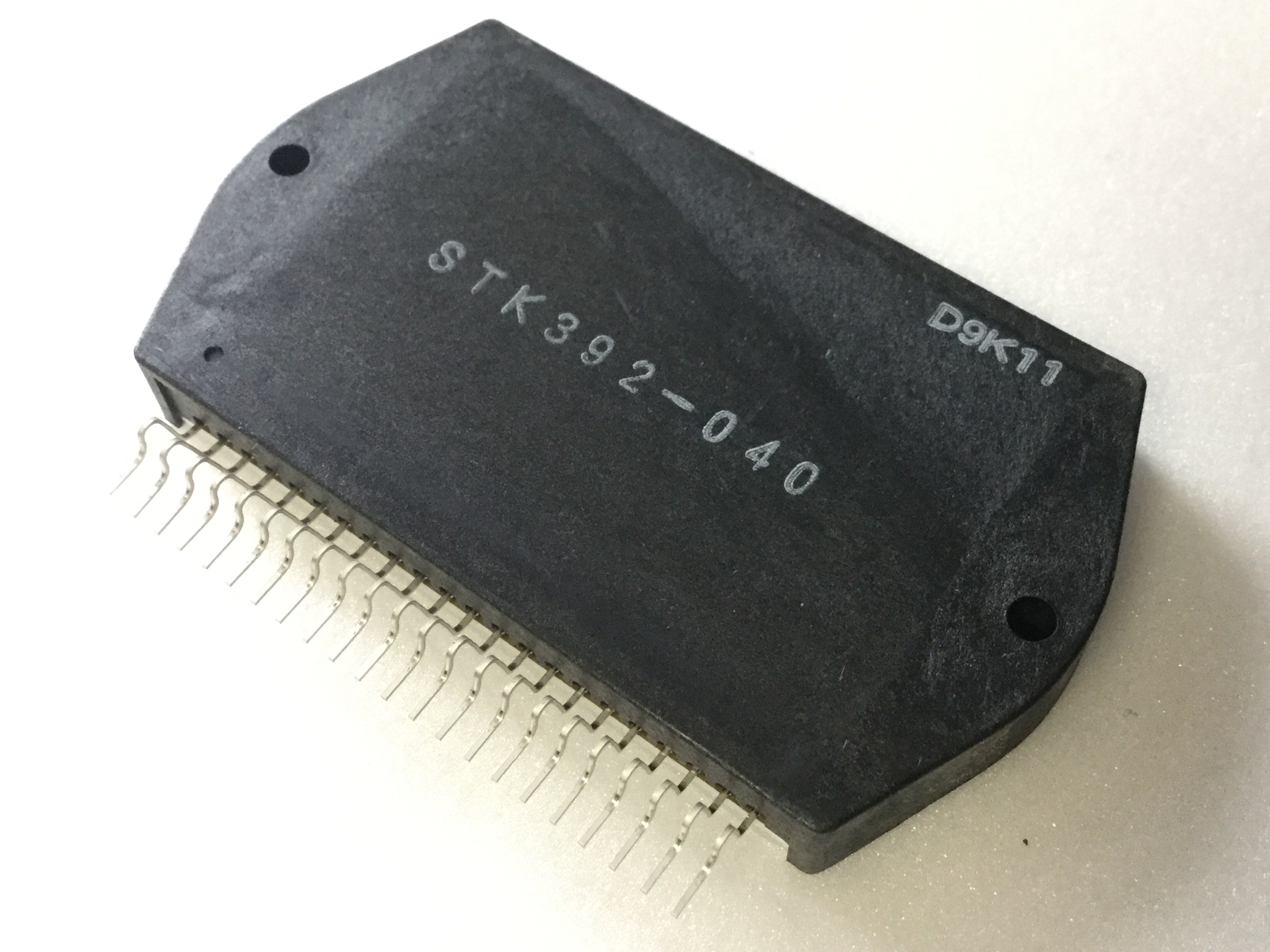 STK392-040-E
