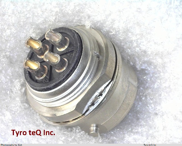 RM15QP-4P