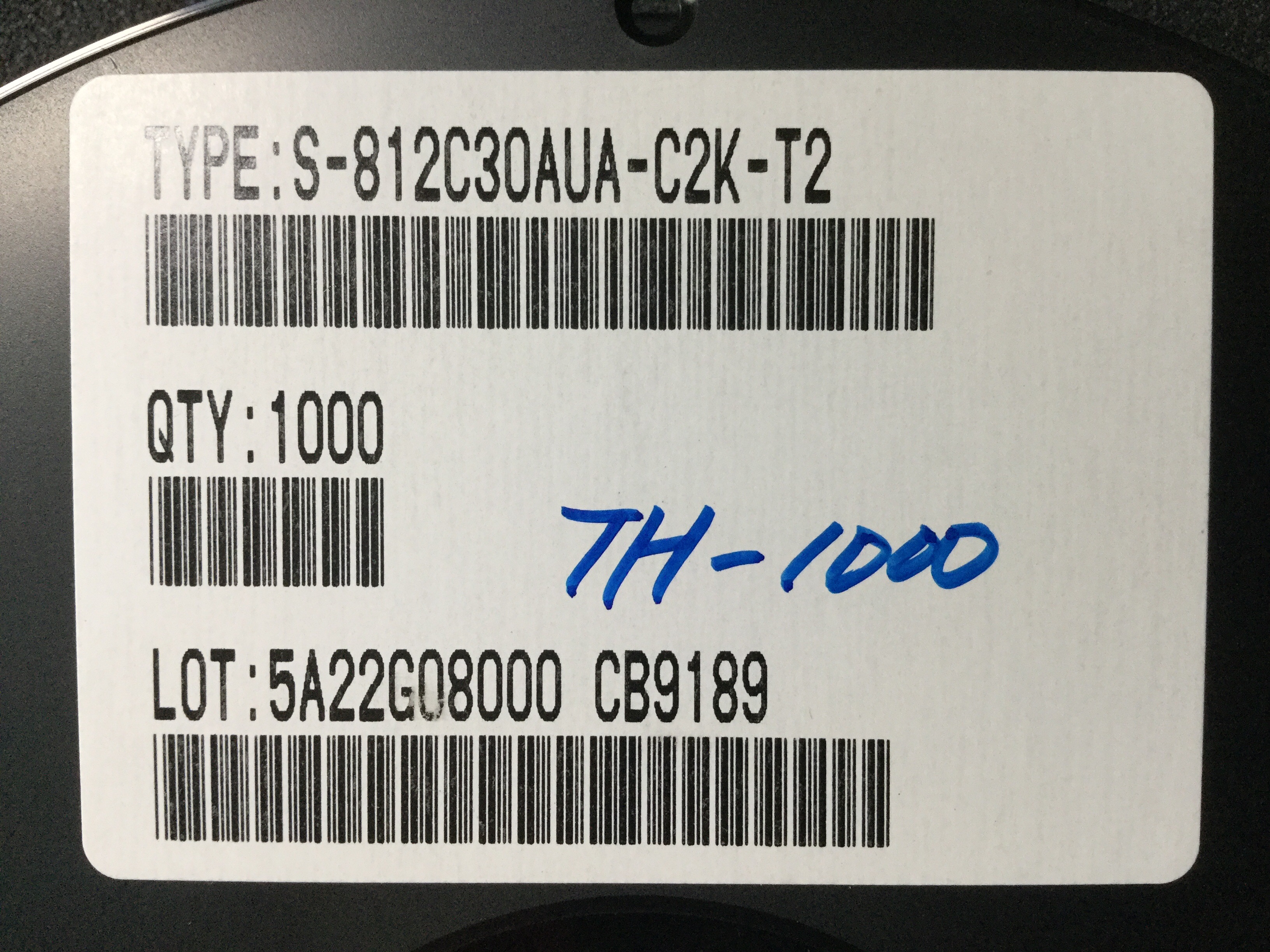 S-812C30AUA-C2K-T2