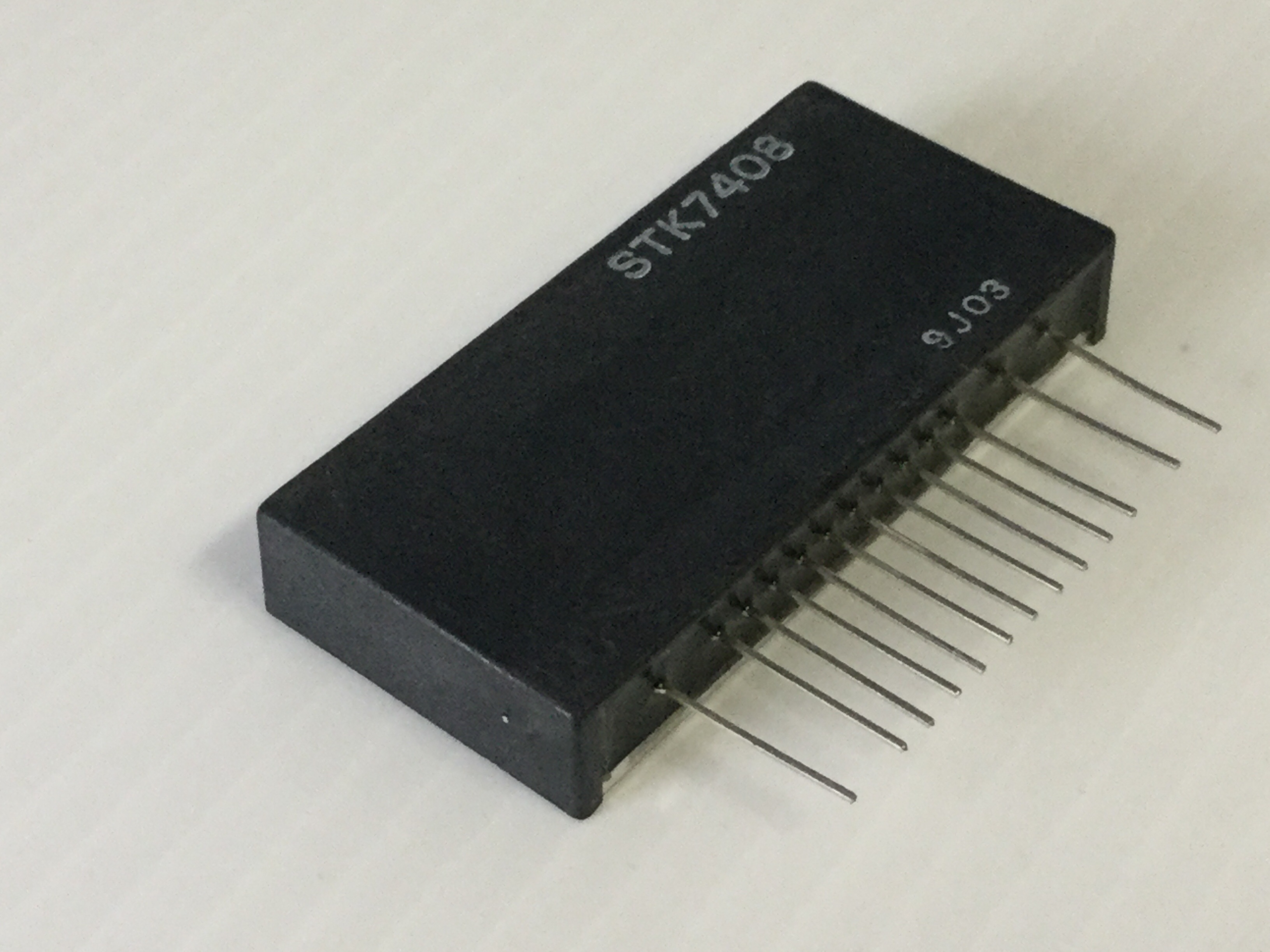 STK7408