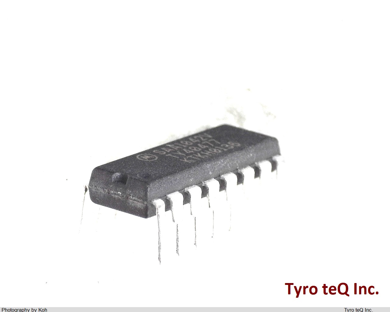 SAA1042V