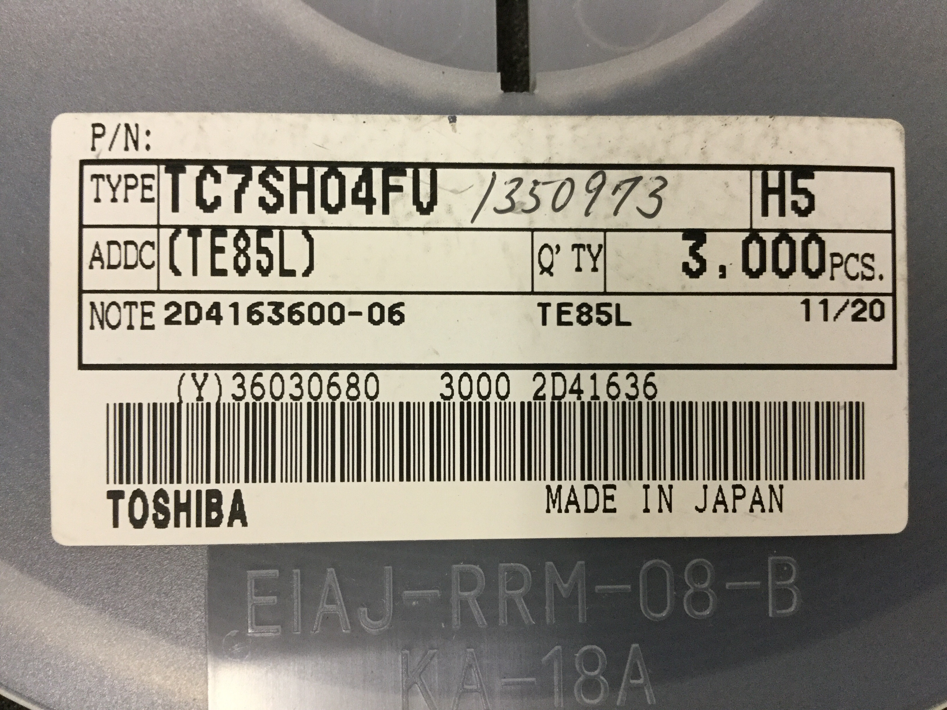 TC7SH04FU