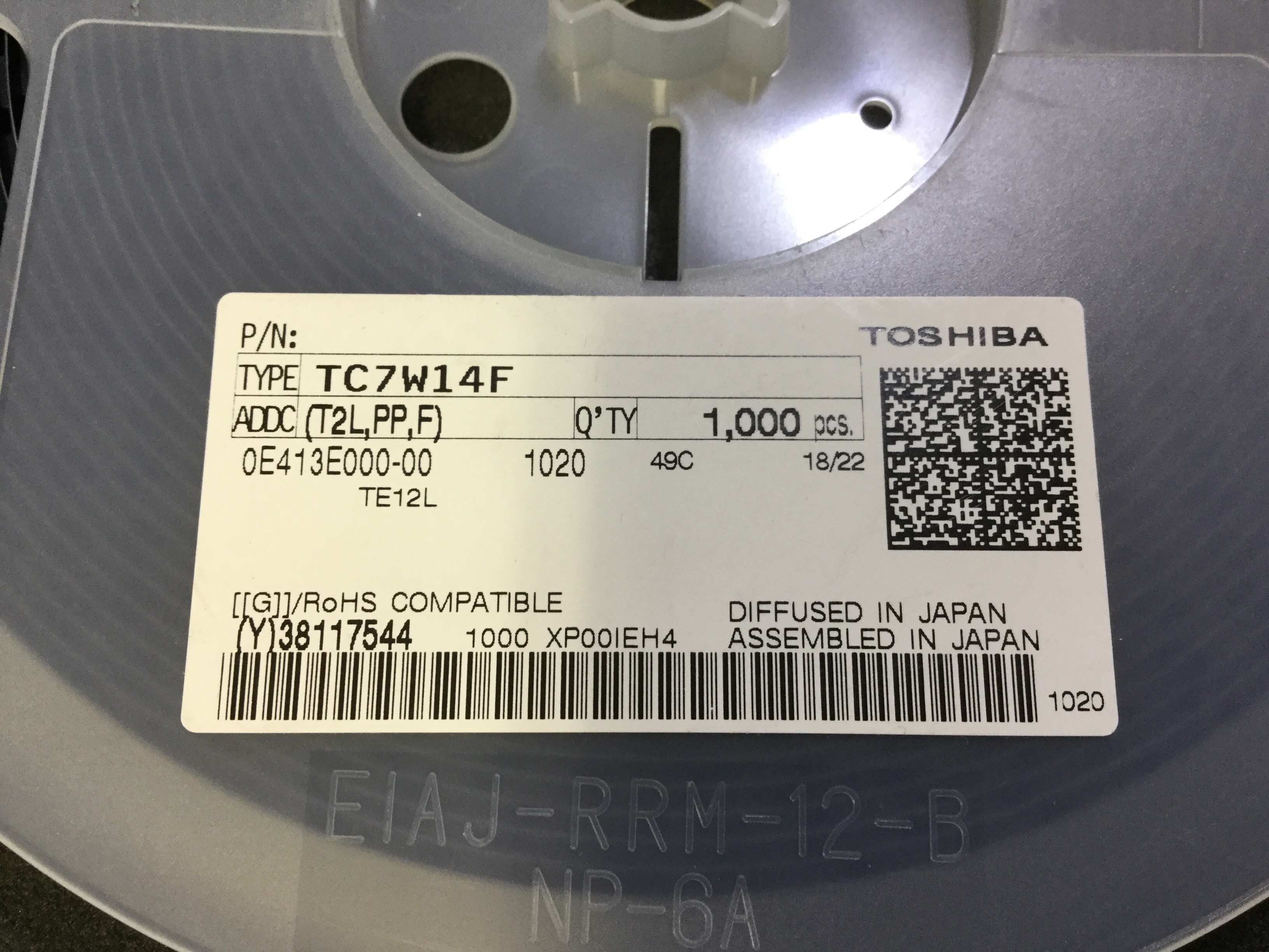 TC7W14F