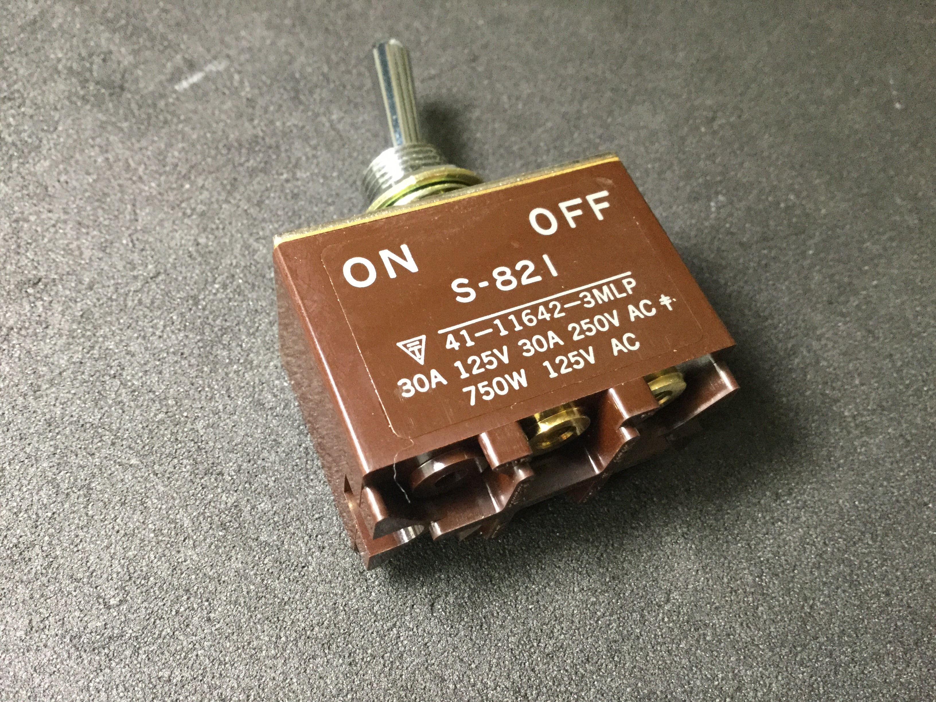 S-821