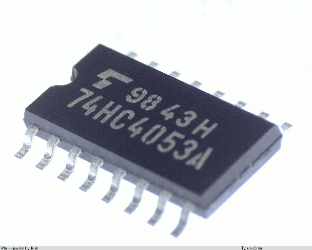 TC74HC4053AF
