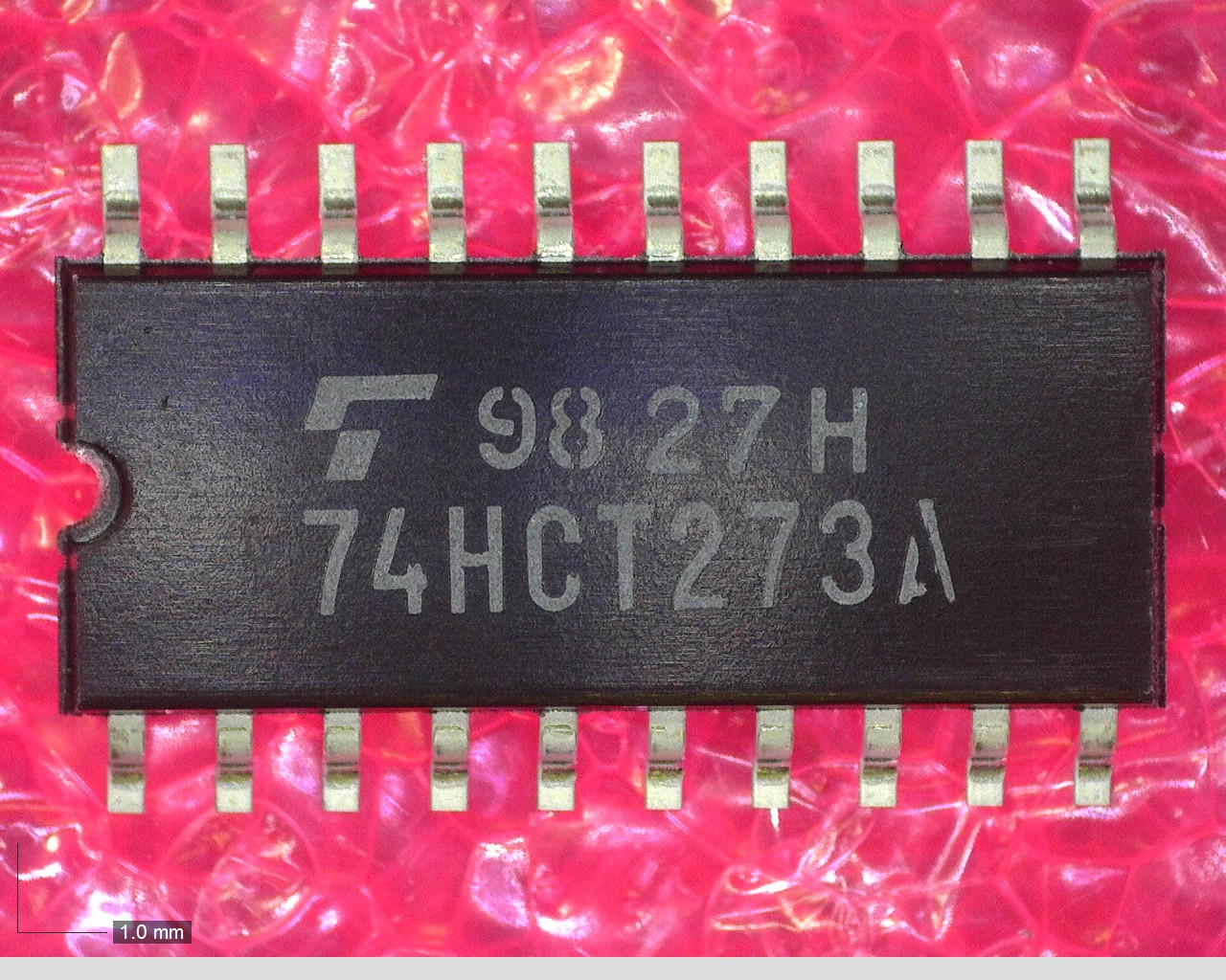 TC74HCT273AF