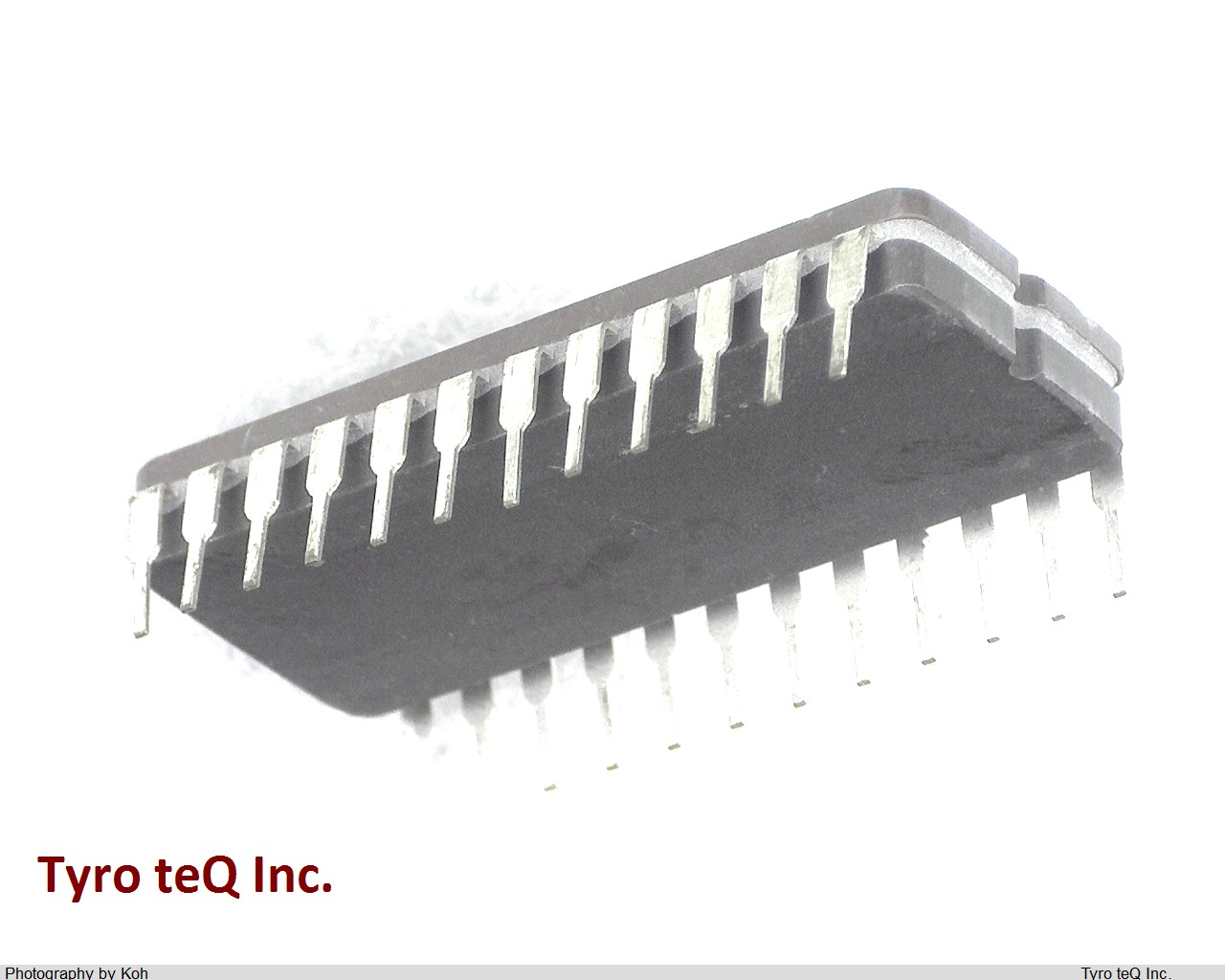 UPD2732D