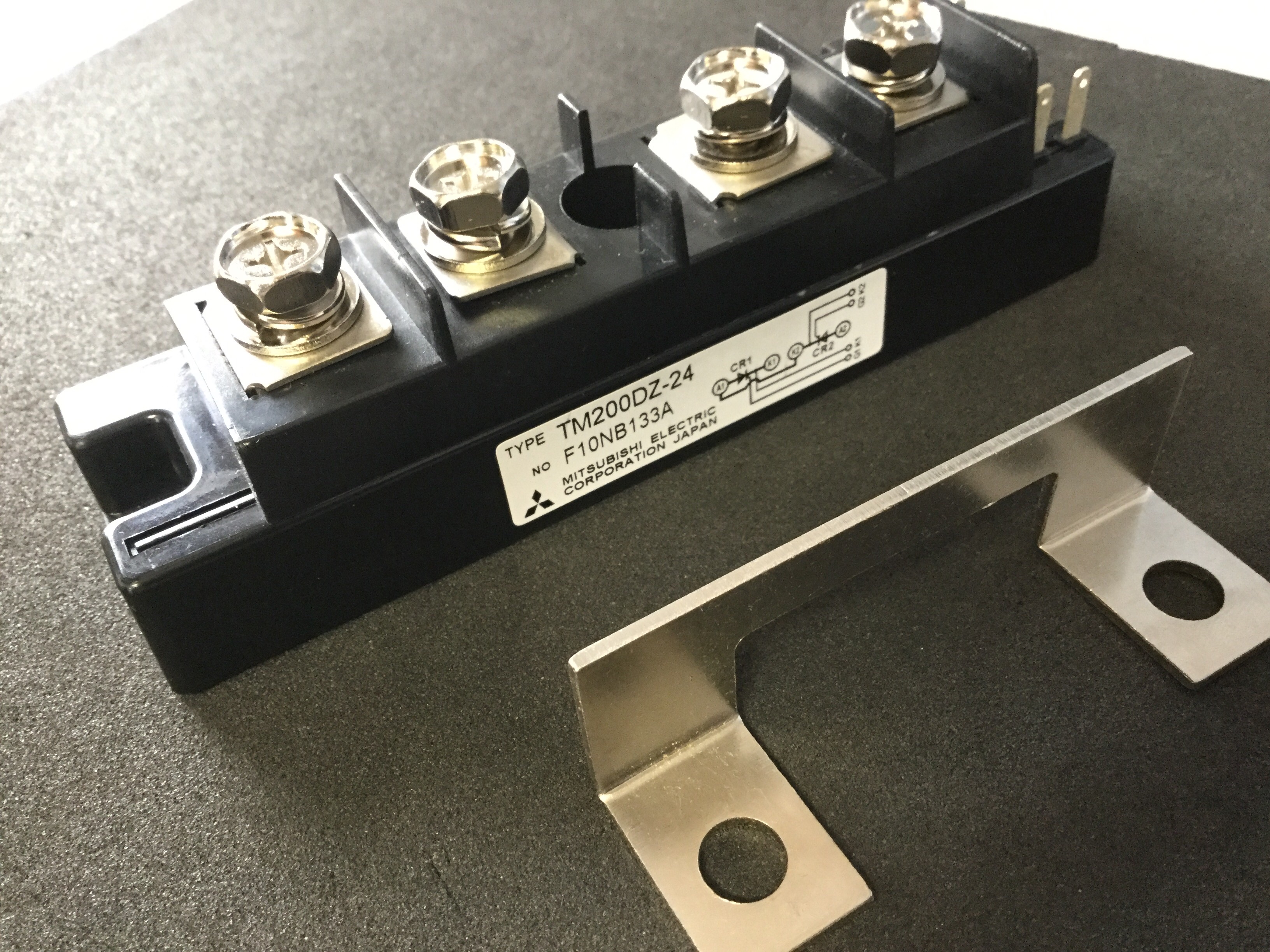 TM200DZ-24