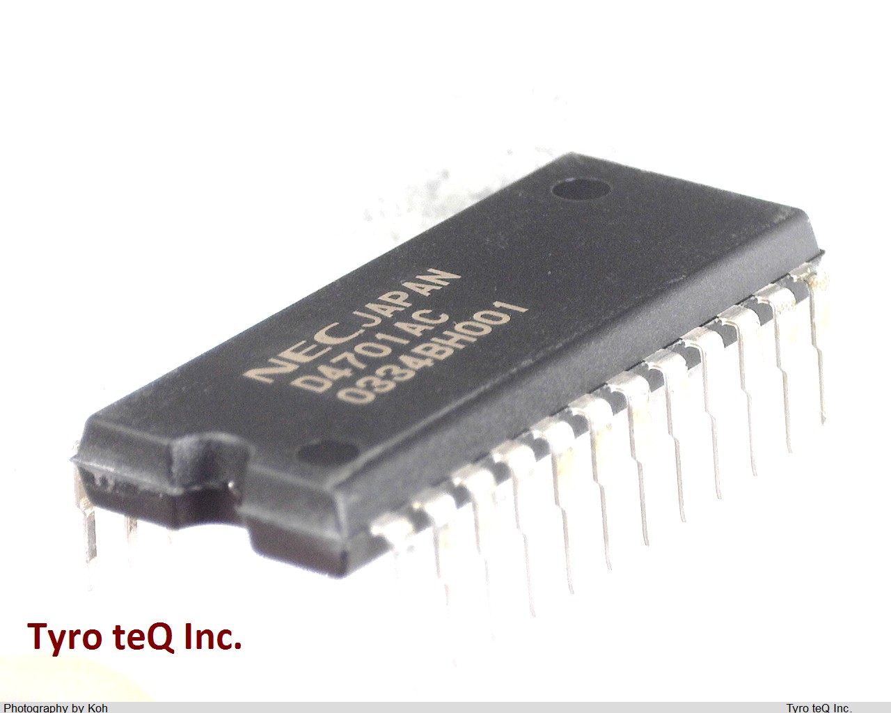 UPD4701AC