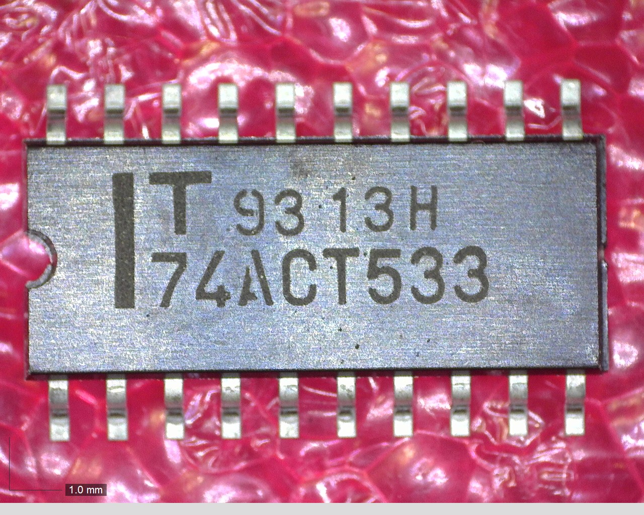 TC74ACT533F