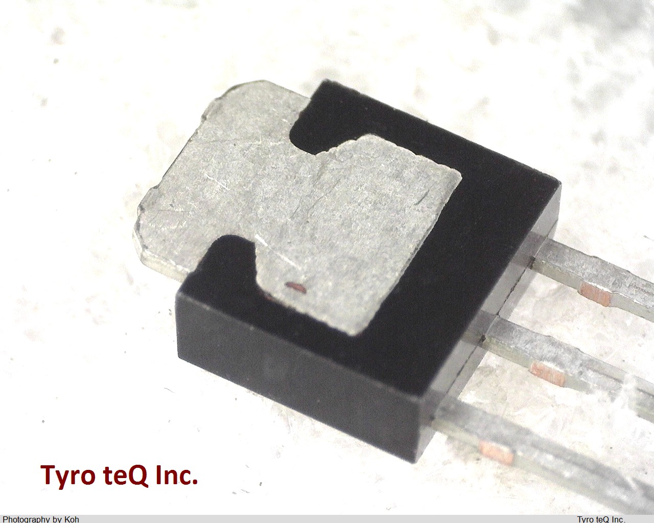TA48M033F(S,Q)