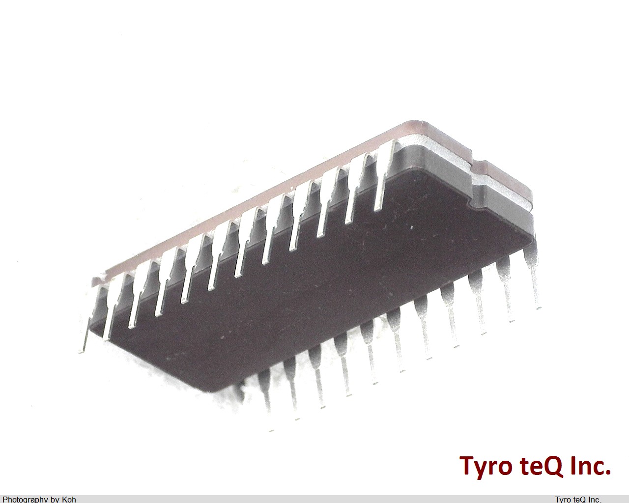 UPD2732D