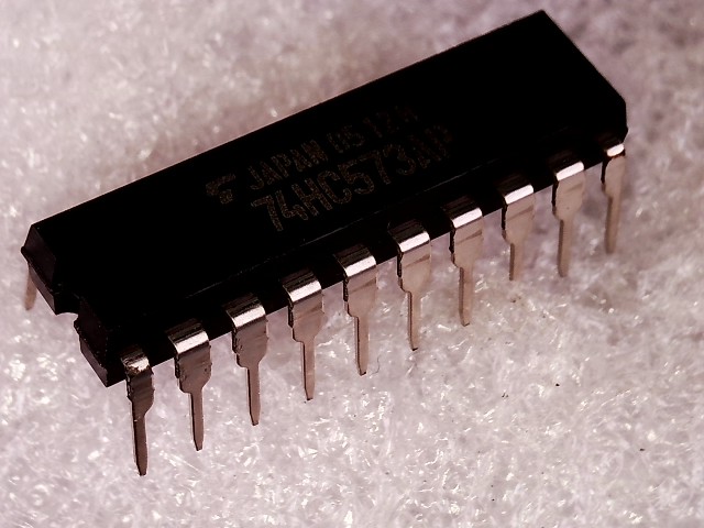 TC74HC573AP(F)