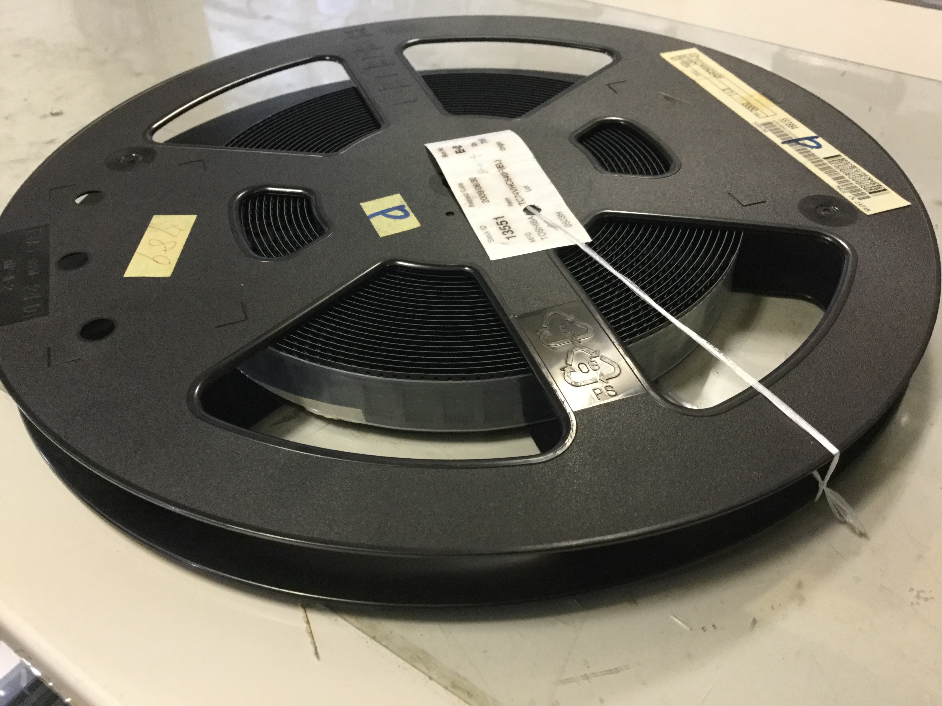 TC74VHC540F-F