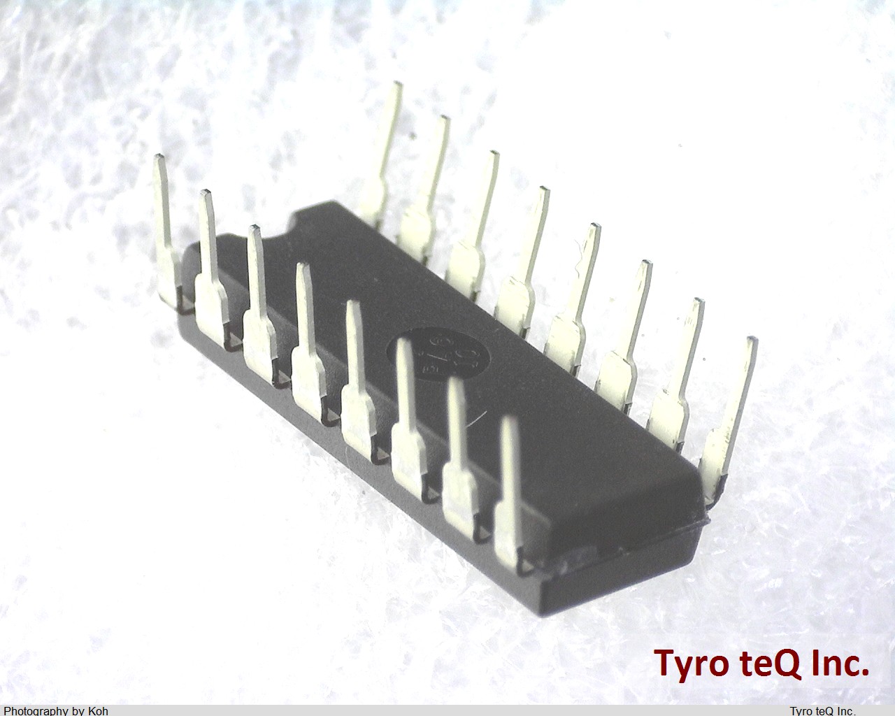 TMP47P201VPG