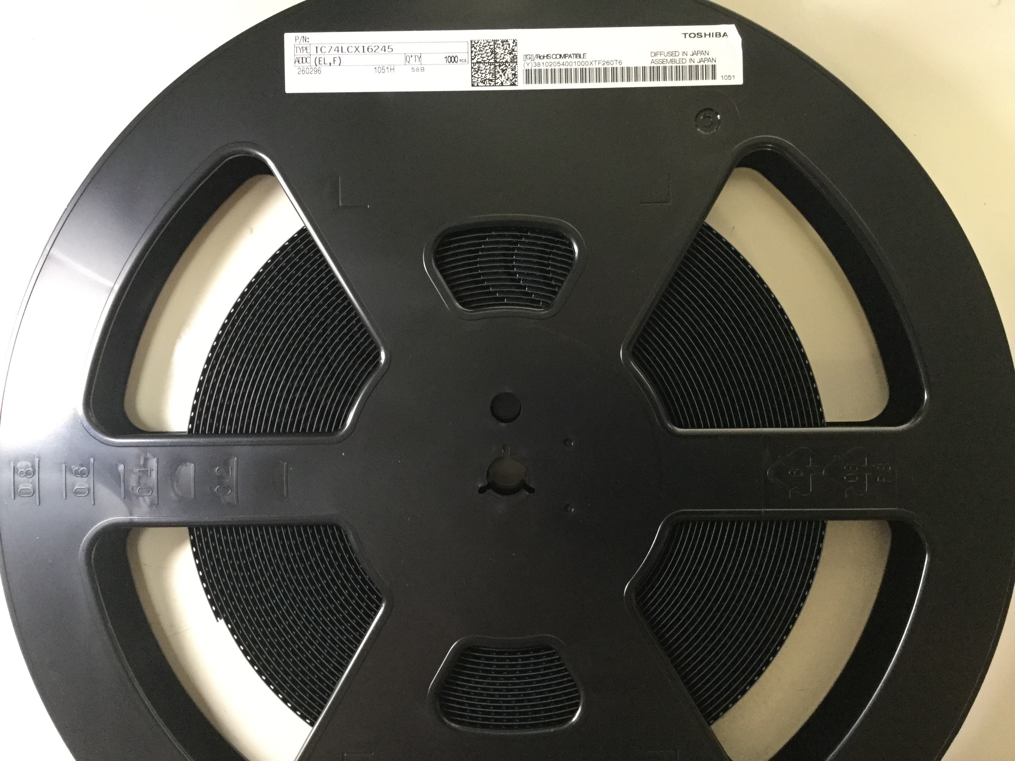 TC74LCX16245(EL,F)