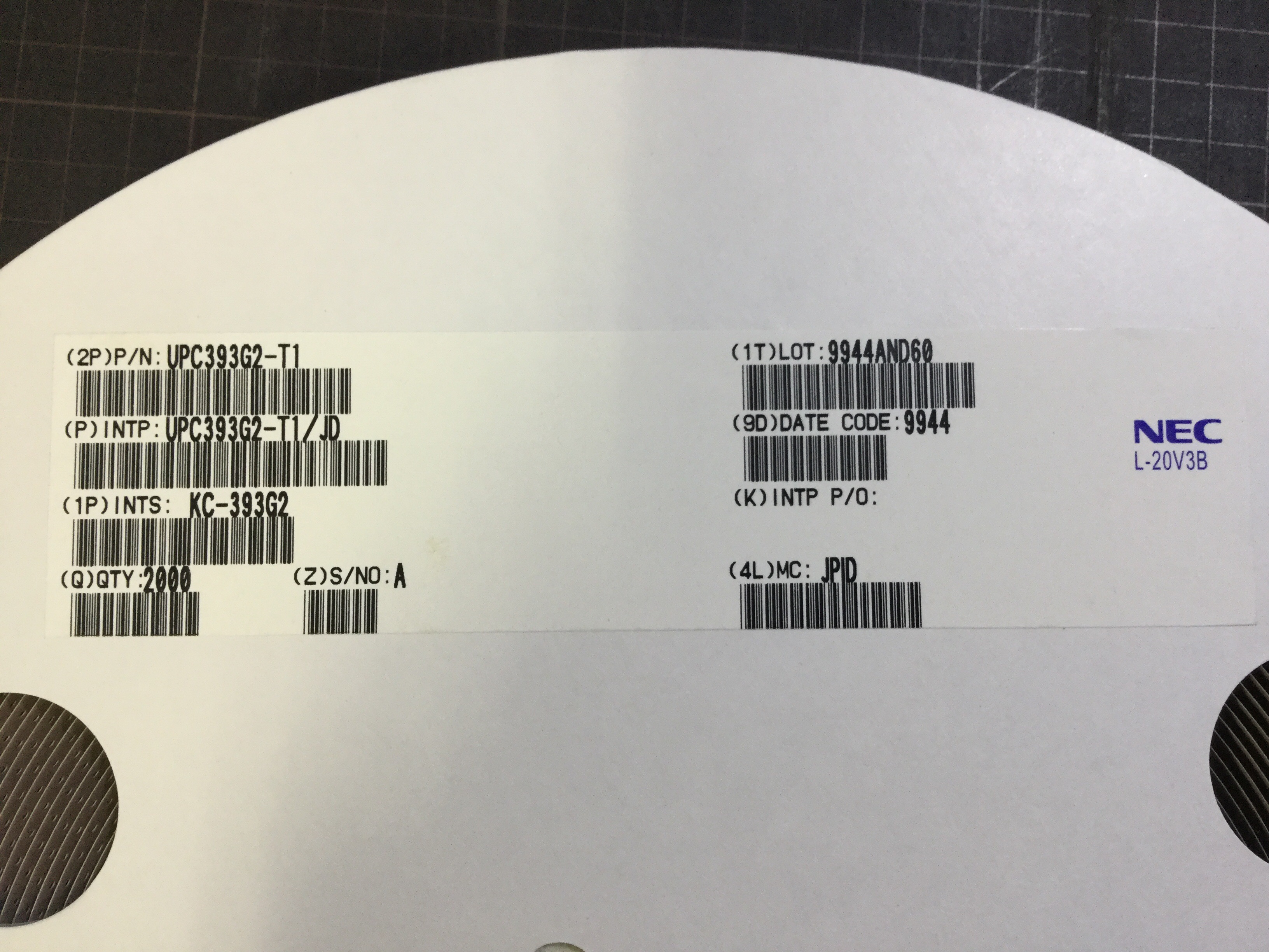 UPC393G2-T1