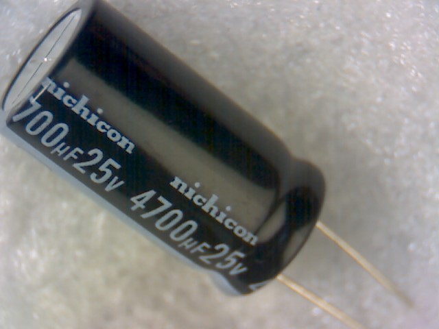 UVZ1E472MHD