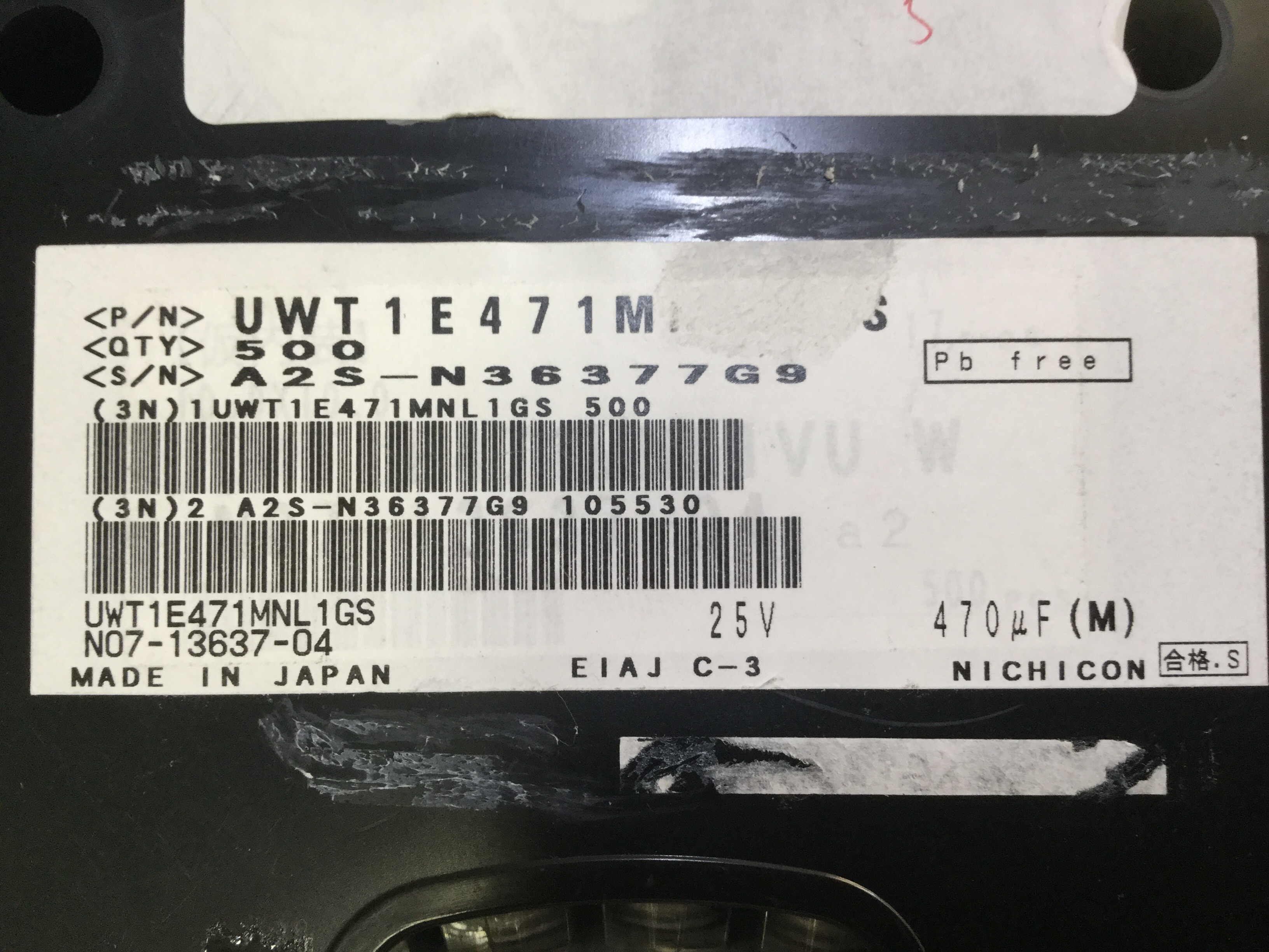 UWT1E471MNL1GS