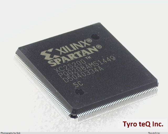 XC2S200-5PQG208C