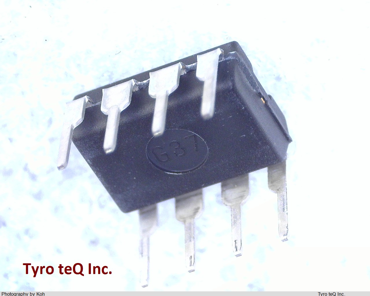 UPC4072C