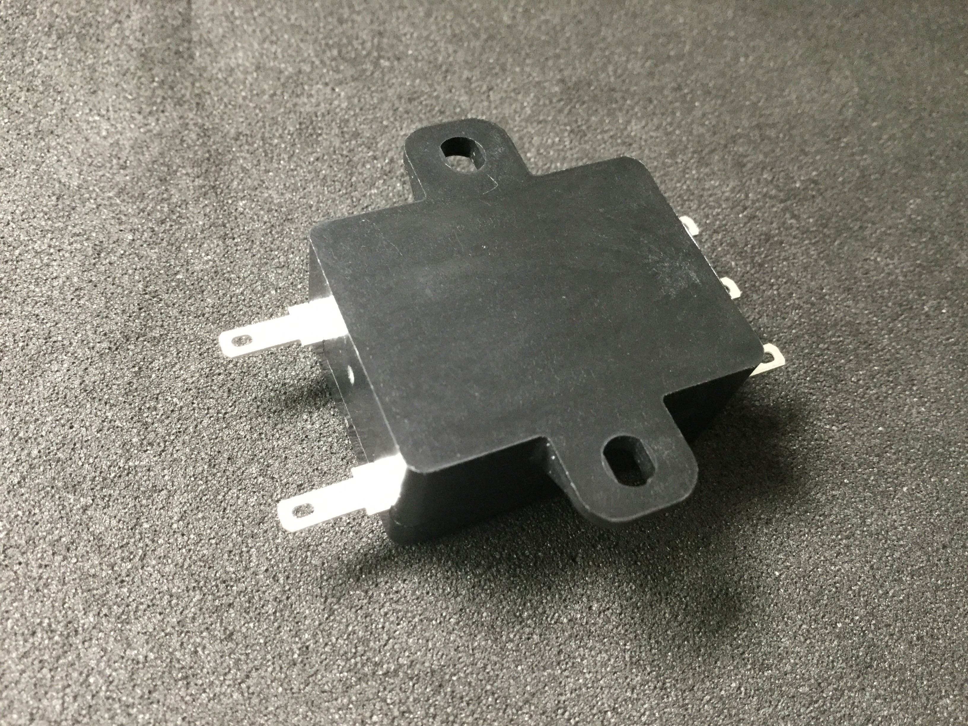 ZCB2203-M