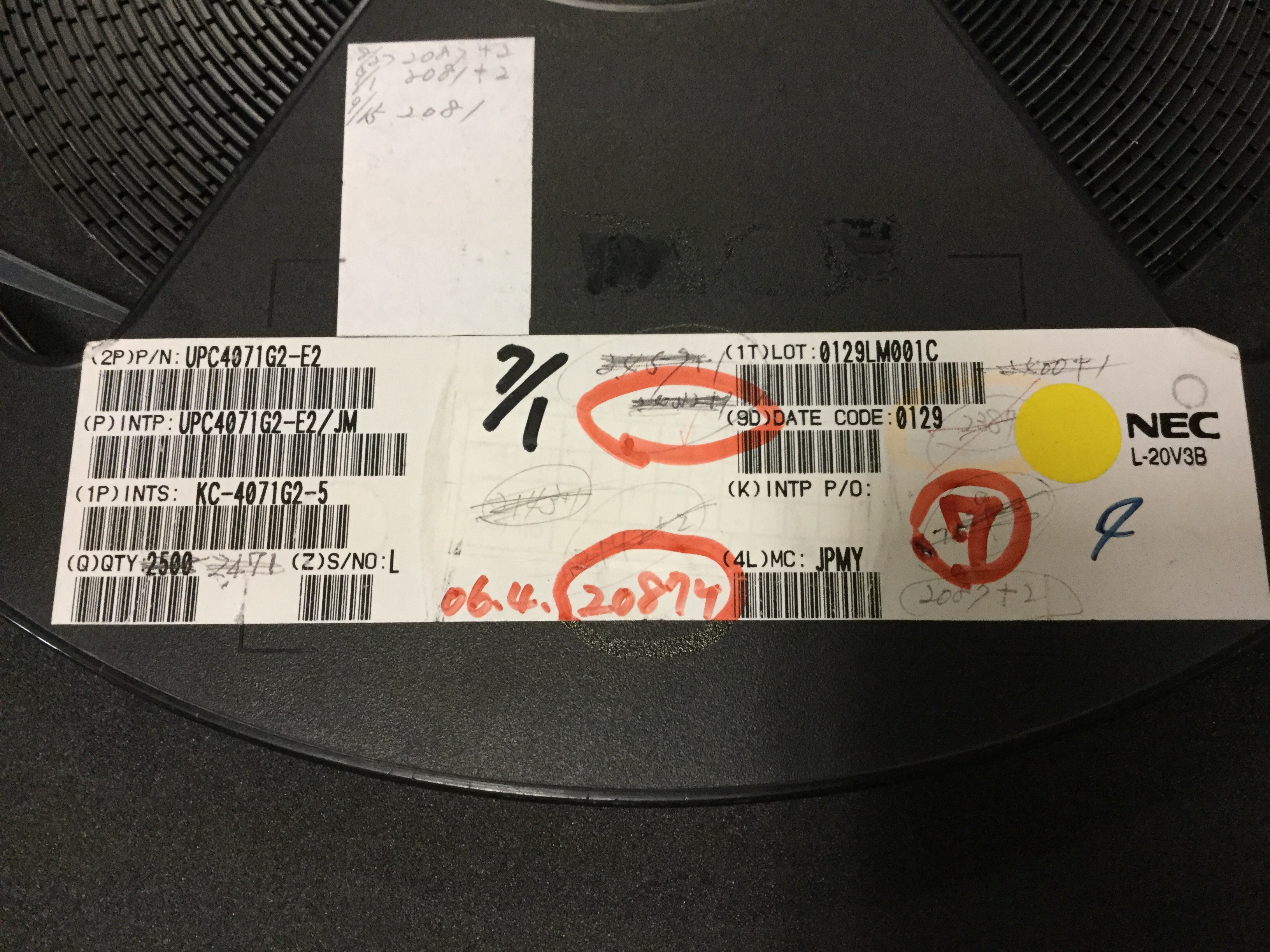 UPC4071G2-E2